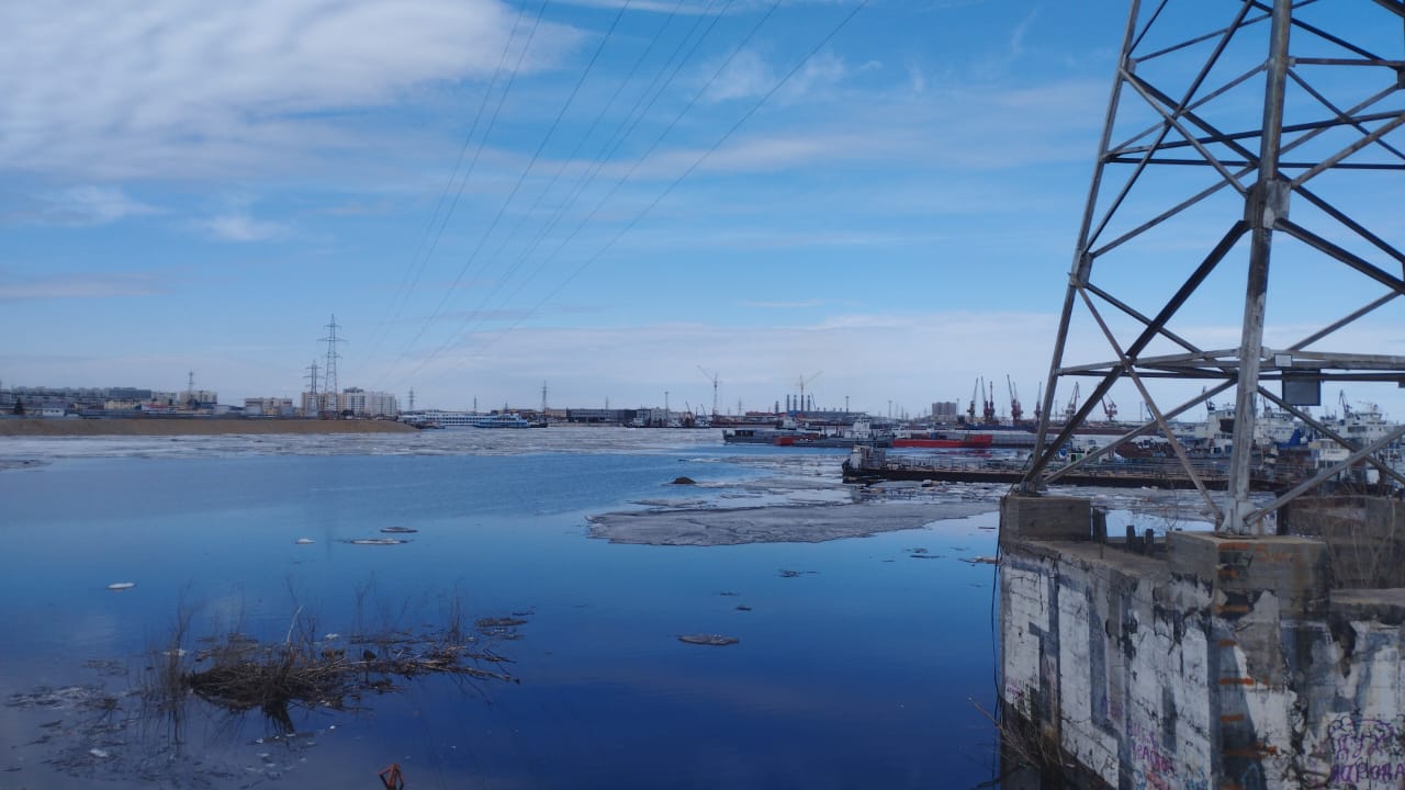 На территории Якутска наблюдается спад уровня воды