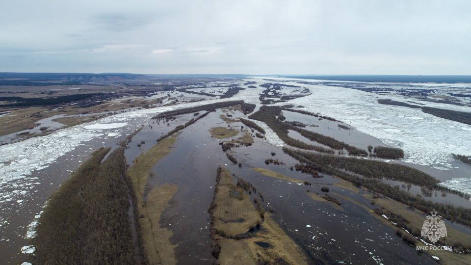 Взрывные работы для устранения затора на реке проведут в Олекминском районе Якутии