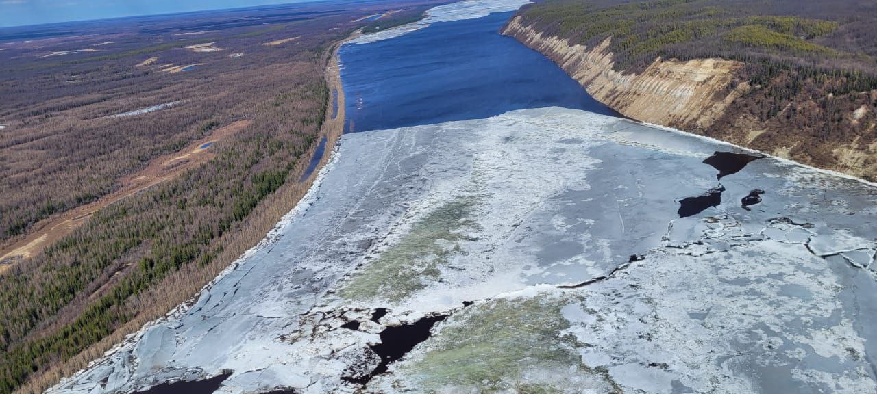 Три подрыва льда выполнили на реках в Нюрбинском и Олекминском районах