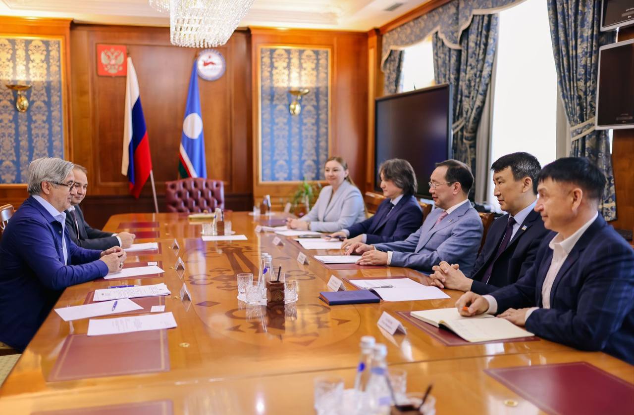 Глава Якутии провел рабочую встречу с заместителем председателя правительства Татарстана