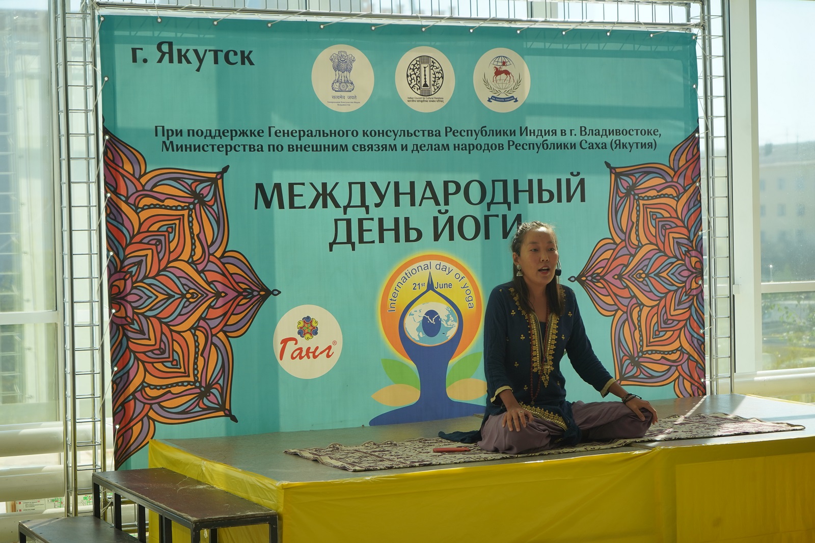 В Якутске прошёл международный день йоги