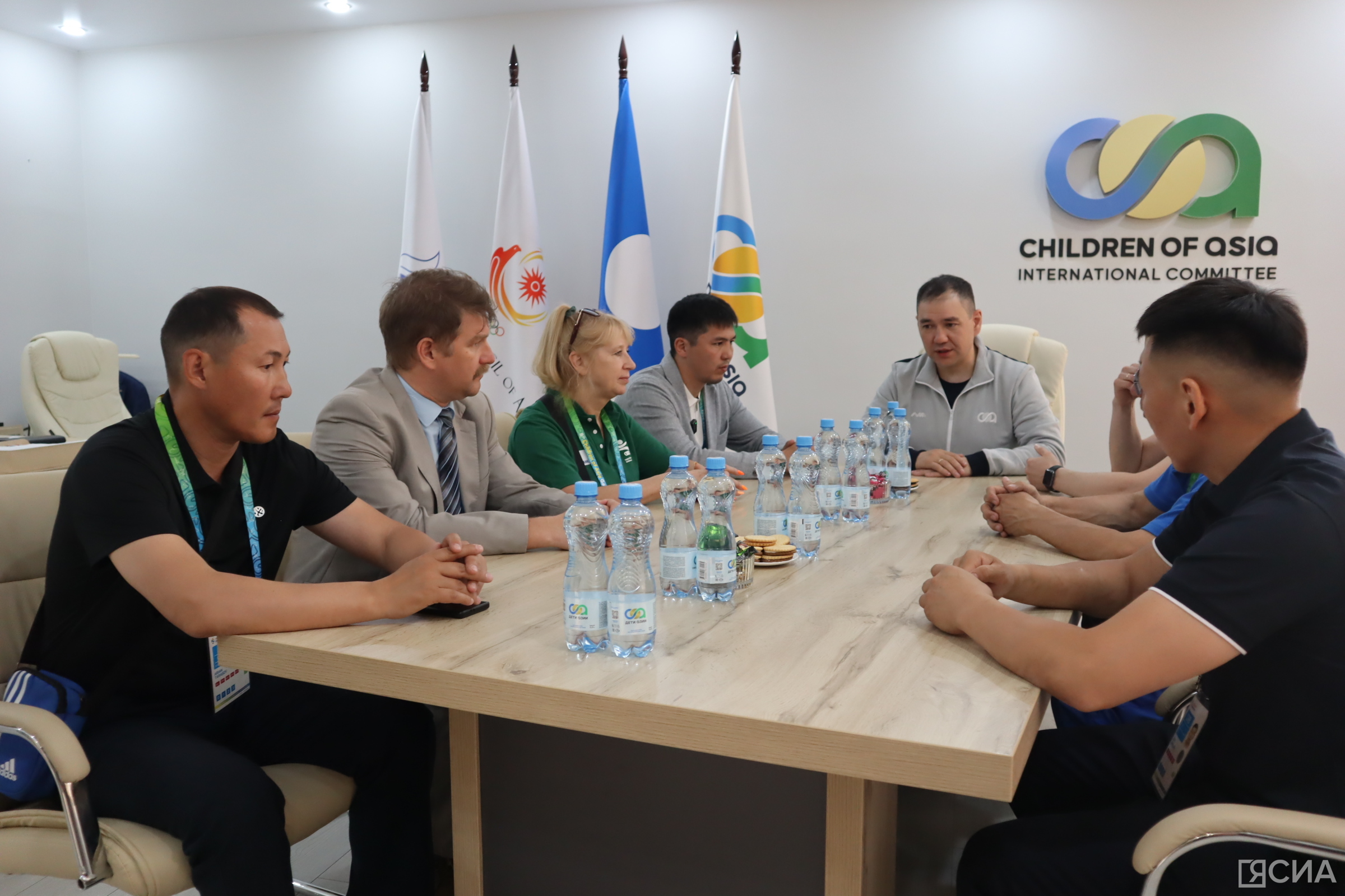 Владимир Максимов встретился с главным судьёй VIII игр «Дети Азии» Мереем Акшаловым