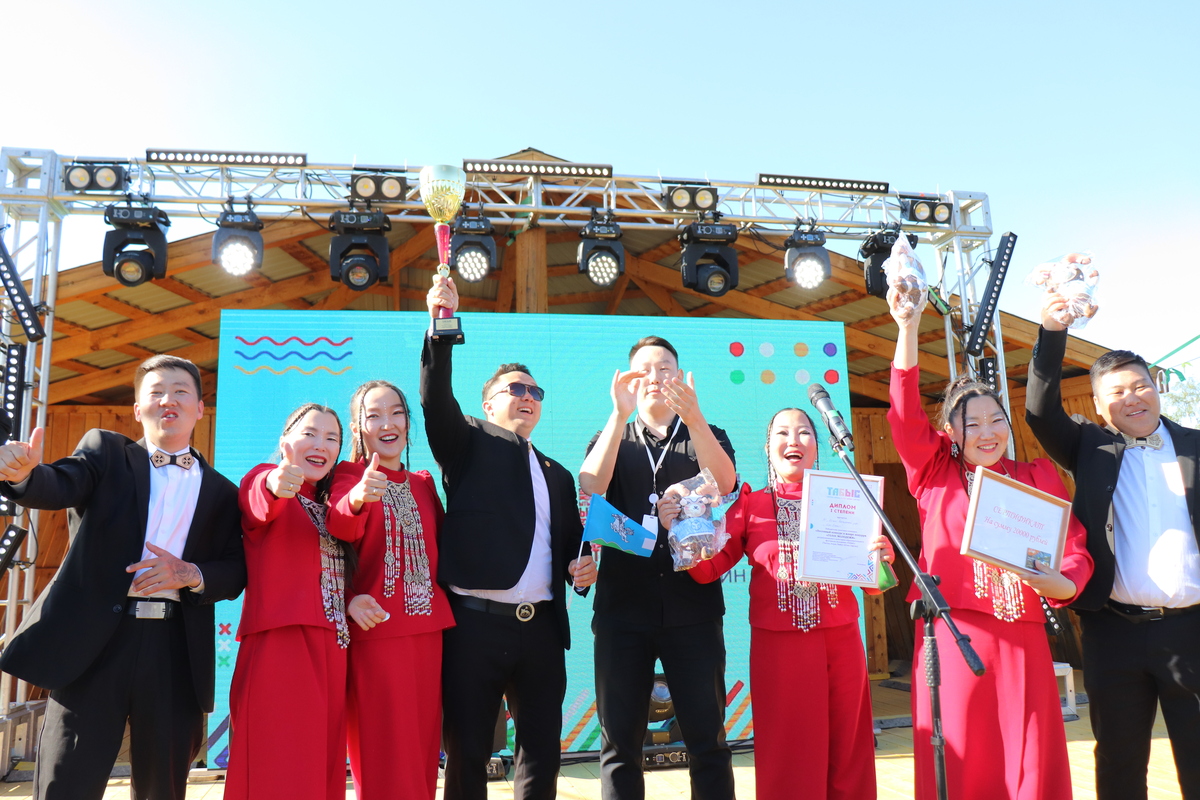 Мегино-Кангаласский район стал победителем конкурса «Голос молодежи» на фестивале «Табыс»