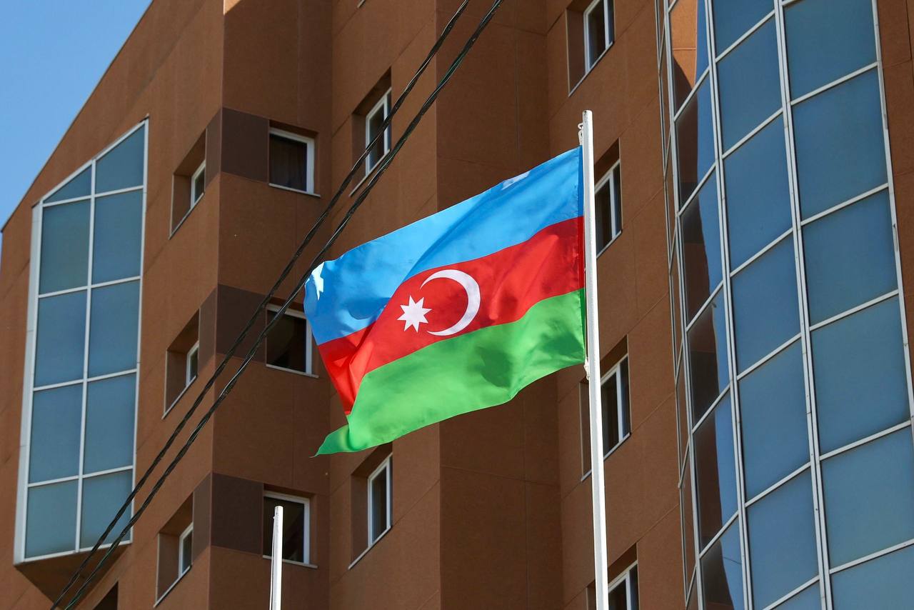 В деревне спортсменов VIII игр «Дети Азии» поднят флаг Азербайджана