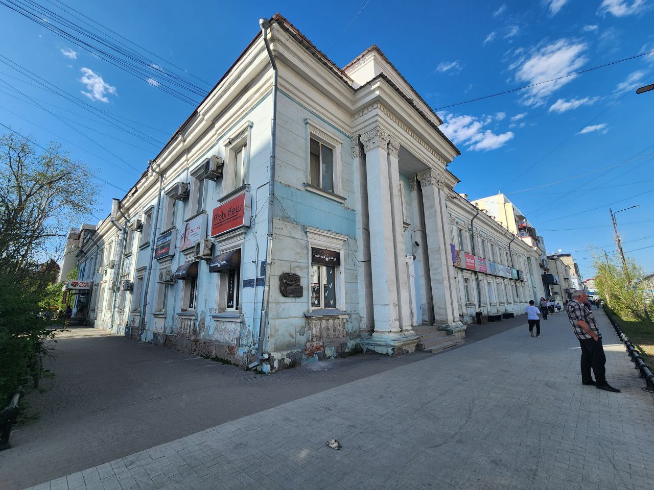 В Якутске обновят фасад исторического здания на улице Короленко