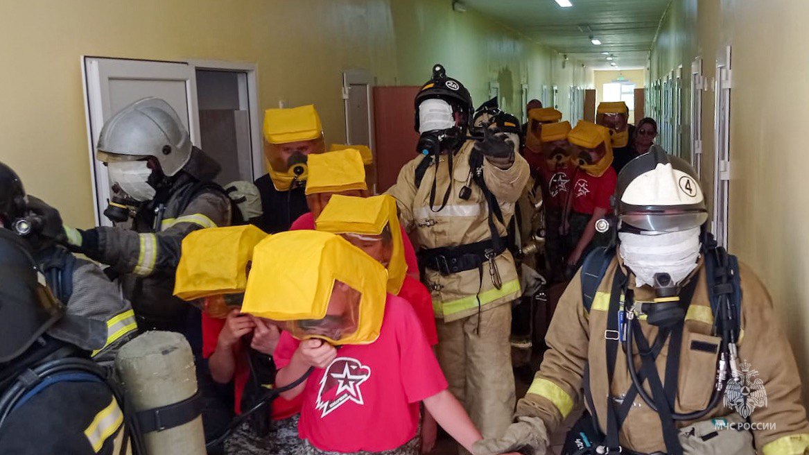 В Нерюнгринском районе пожарные провели учения в детском оздоровительном лагере
