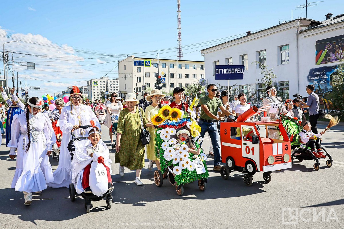 Фоторепортаж: в Якутске состоялось шествие семей и парад колясок