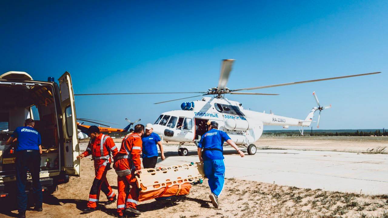 В Якутии обнаружили обломки пропавшего вертолета Robinson