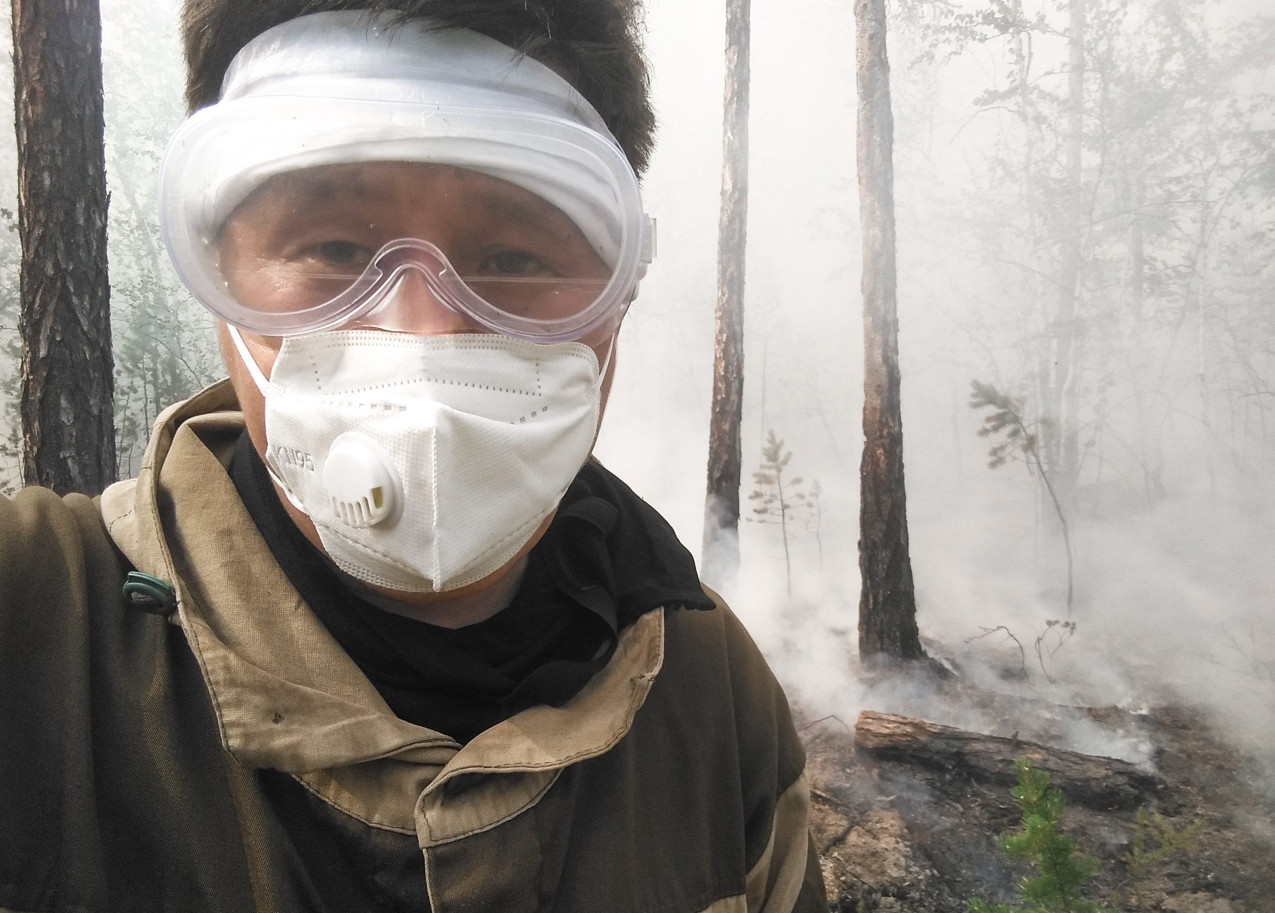 От документов к пламени: доброволец из Национального архива помог в тушении лесного пожара