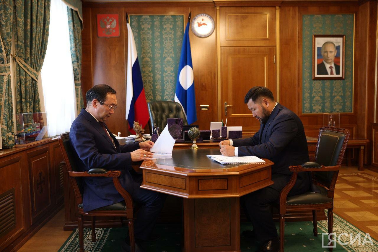 Глава Якутии Айсен Николаев провел рабочую встречу с Евгением Григорьевым