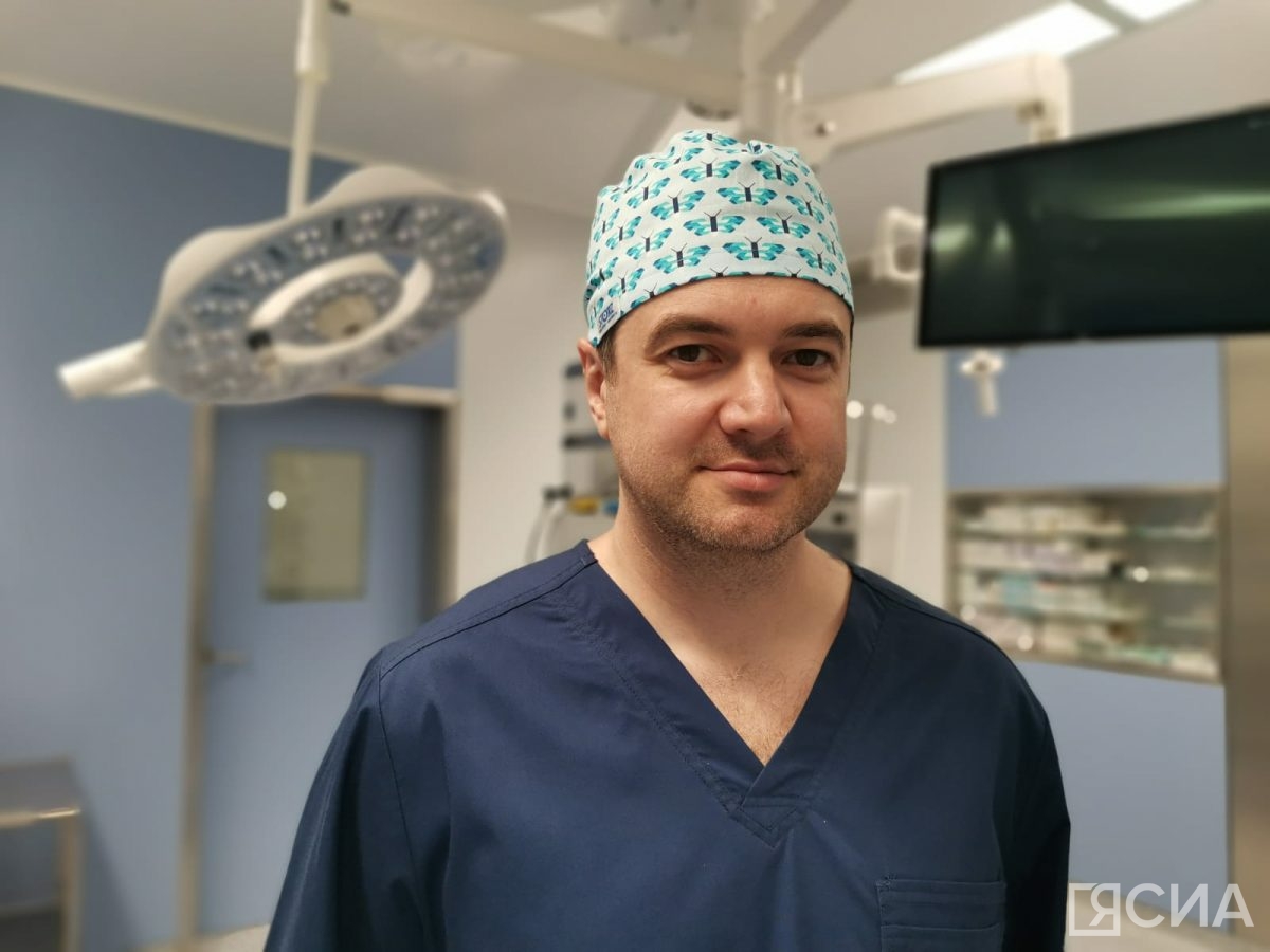 В Якутске ведущий хирург Московской области удалил опухоль из легкого молодой женщины
