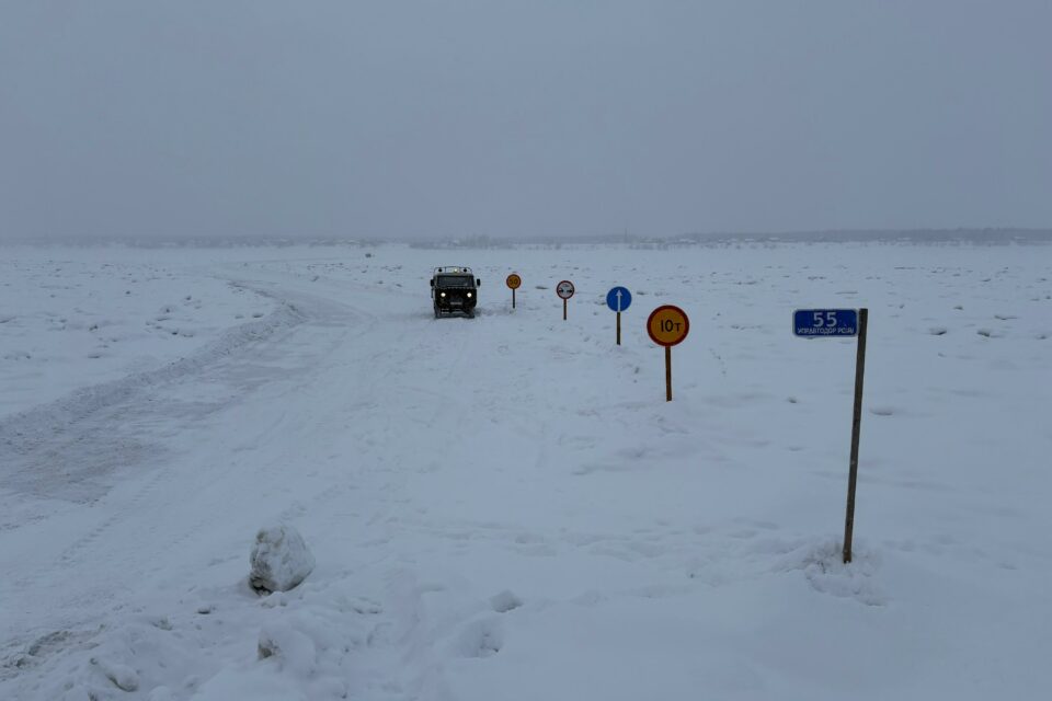 В Якутии открыли автозимник «Джебарики-Хая – Охотский перевоз»