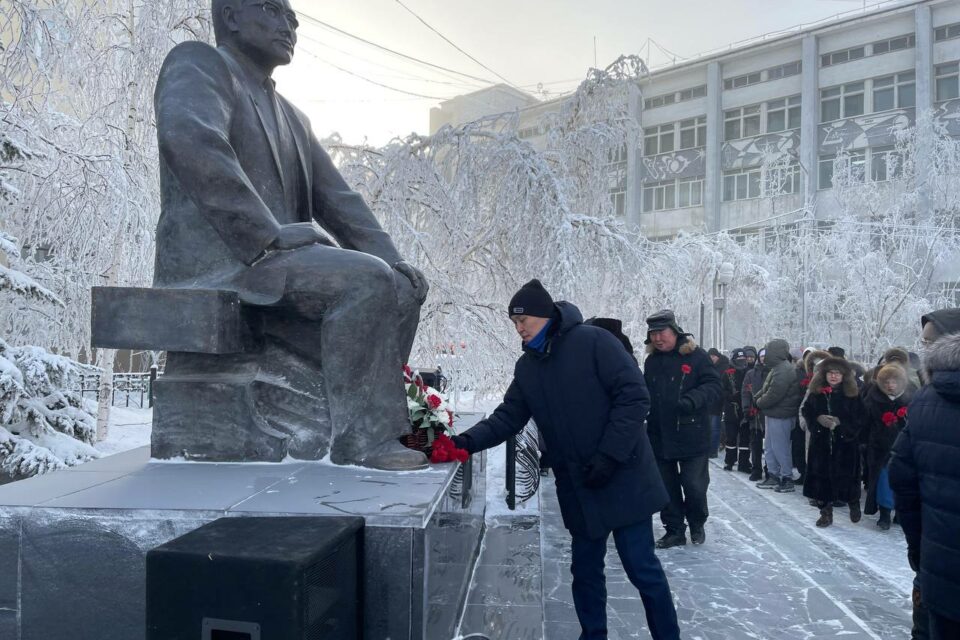 В Якутии почтили память выдающегося ученого Владимира Ларионова