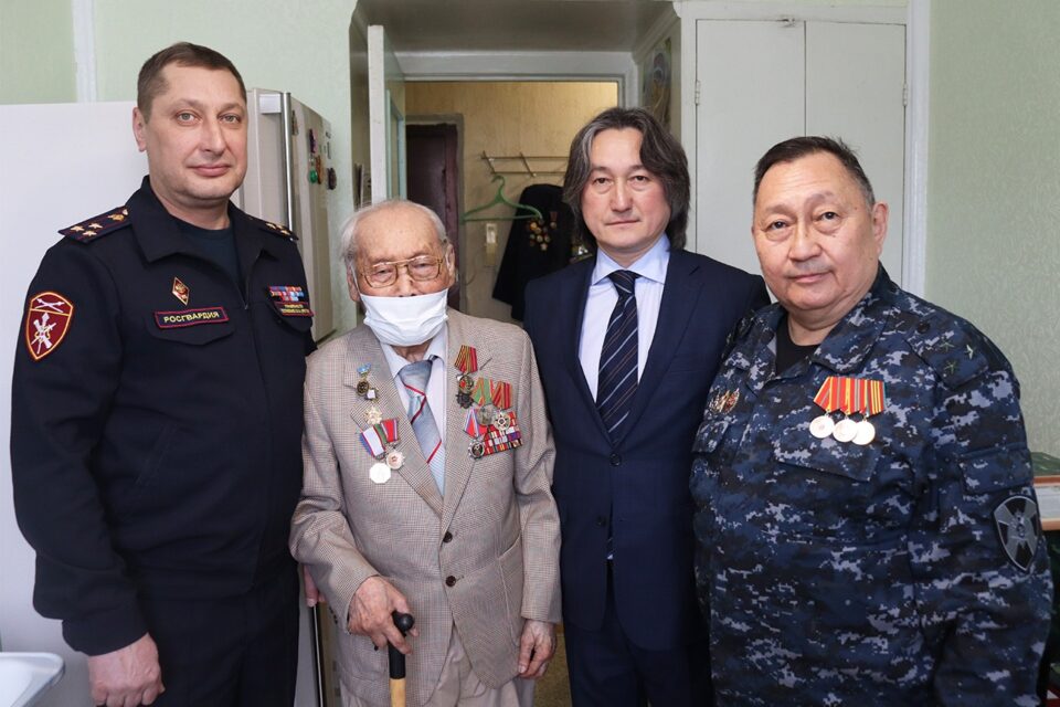 Знак почетного гражданина Якутии вручили 102-летнему участнику Великой Отечественной войны