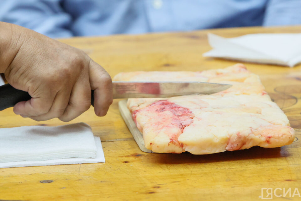 Врач рассказала, сколько сала можно есть в день