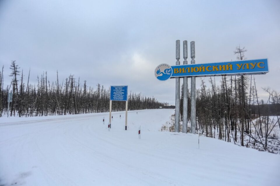 В Вилюйской школе объяснили отсутствие дверей в мужском туалете