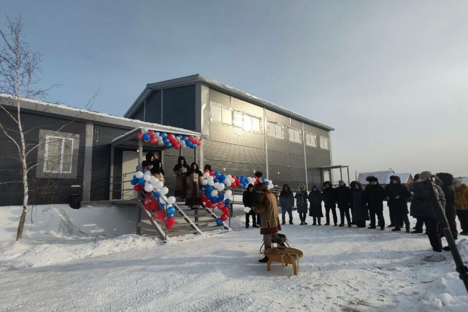 Новый спортивный зал открыли в селе Ытык-Кюель Якутии