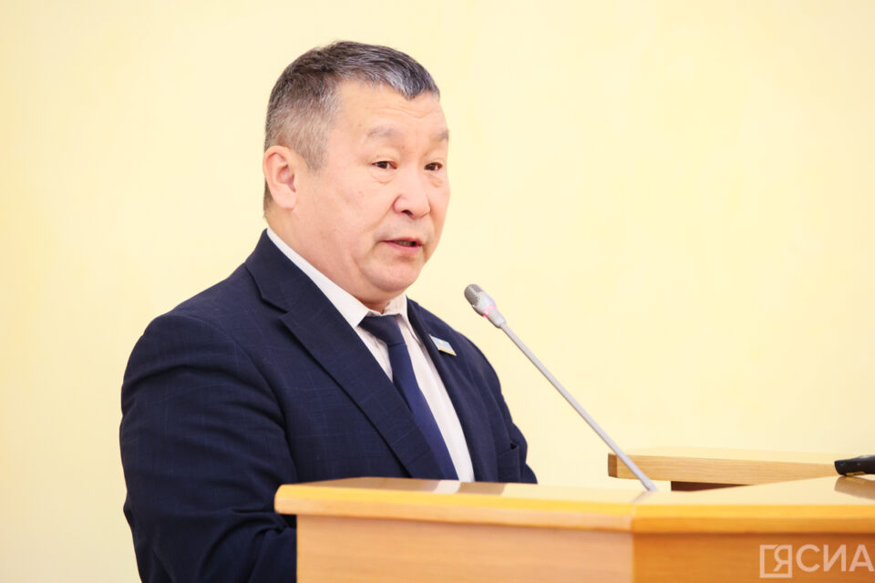 Дмитрий Садовников второй раз подряд возглавил медиарейтинг вице-премьеров Якутии