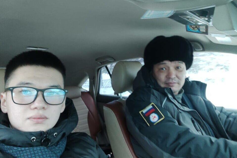 Отец с сыном спасли соседей из горящего дома в Вилюйске