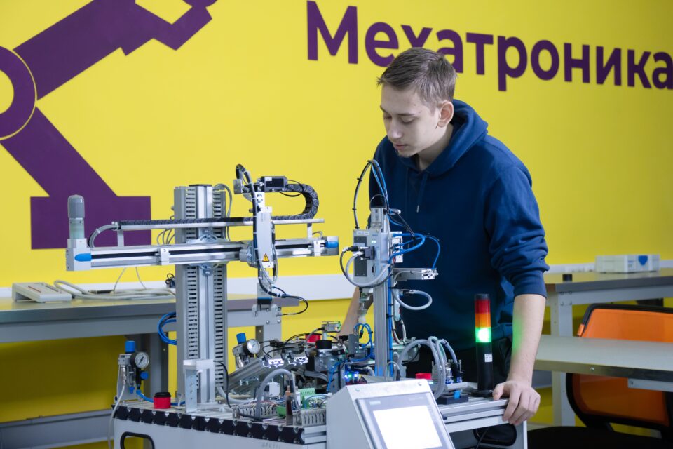 Семь экспертов из Якутии утверждены разработчиками оценочных материалов демоэкзаменов