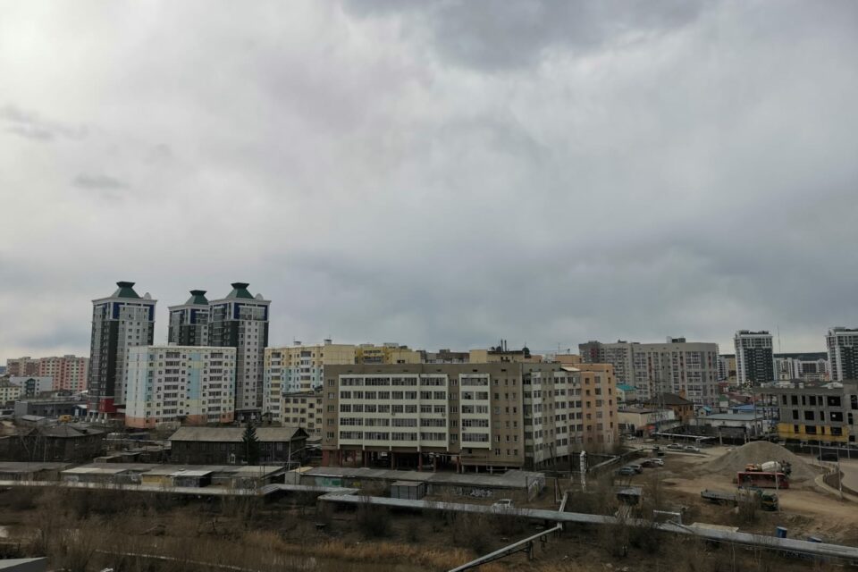 Мокрый снег и ветер с порывами до 20 м/с ожидаются 3 мая в Якутии