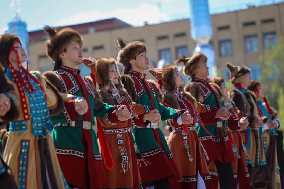 Массовый осуохай исполнили на главной площади Якутска