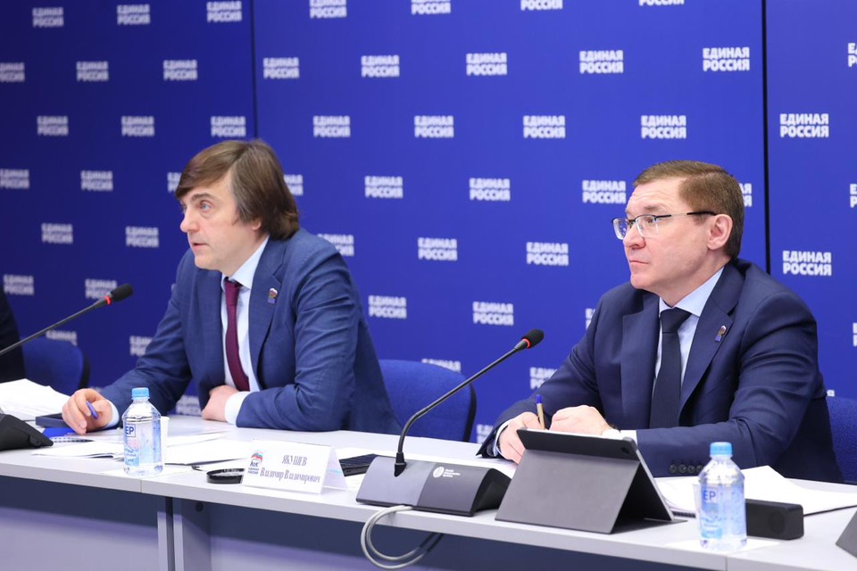 «ЕР» и Минпросвещения установили регионам сроки на строительство объектов образования