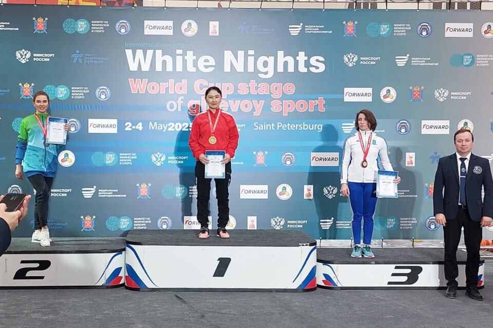 Якутянка стала абсолютной чемпионкой по гиревому спорту на этапе Кубка мира