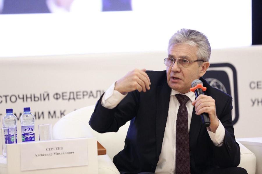 Ученые Национального центра физики и математики проведут лекции студентам СВФУ