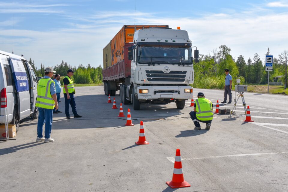 В Якутии на автодороге «Колыма» заработал весовой контроль