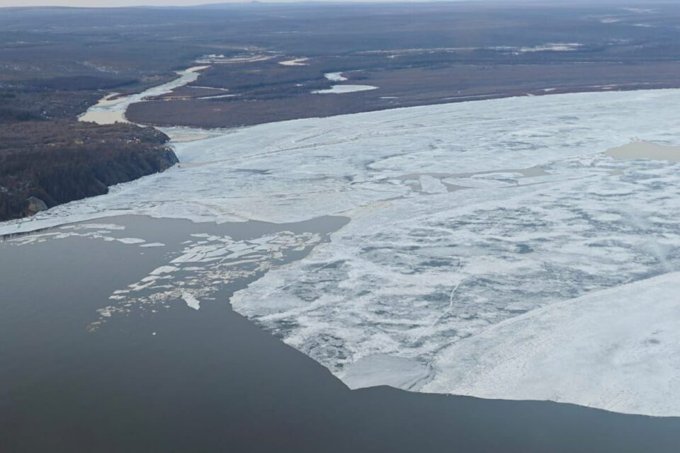 Уровень воды у Среднеколымска вновь поднялся
