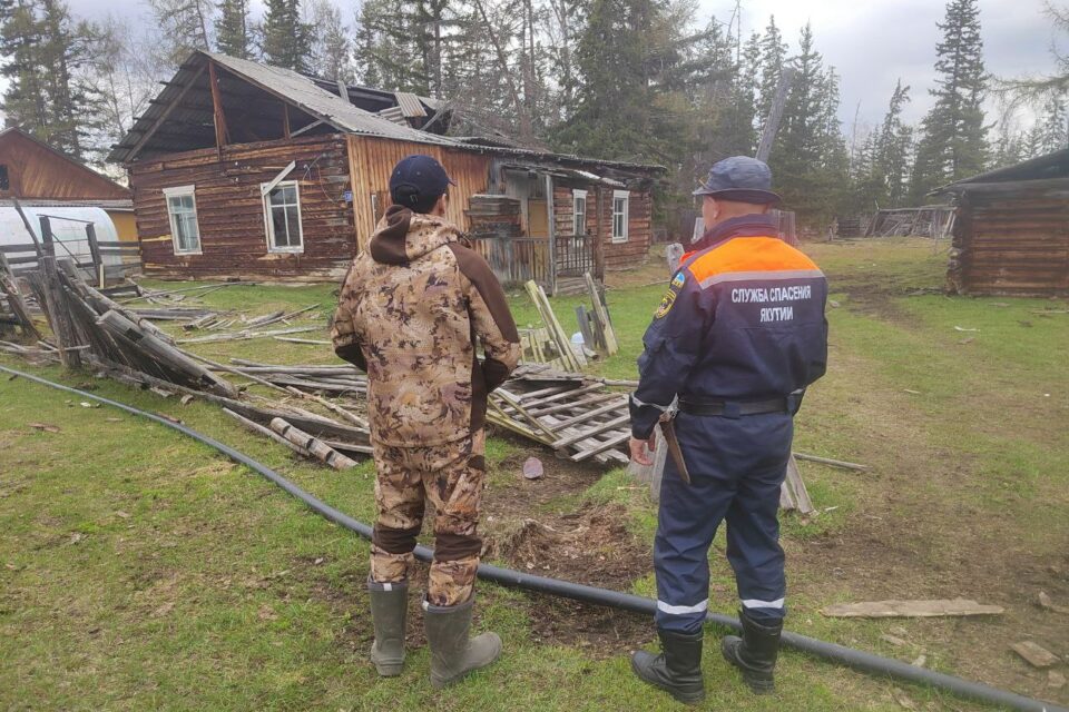 В Сунтарском районе в заброшенном доме нашли тело пропавшего мужчины