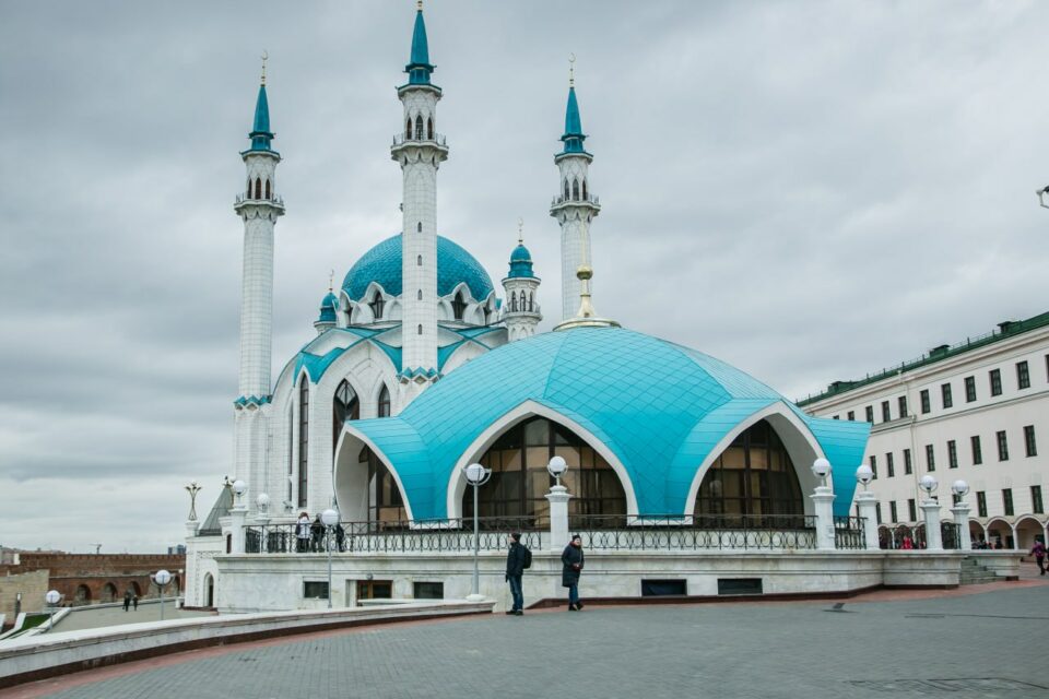 Авиакомпания «Якутия» открывает продажу на дополнительные рейсы в Казань