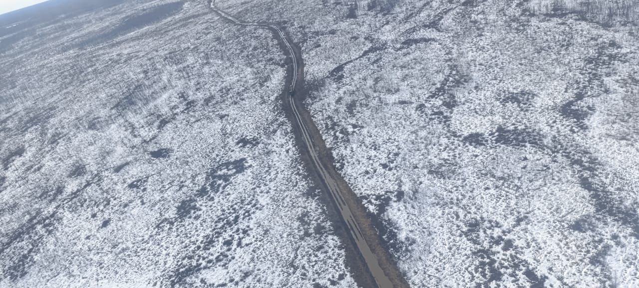 спасли водителя в Момском районе