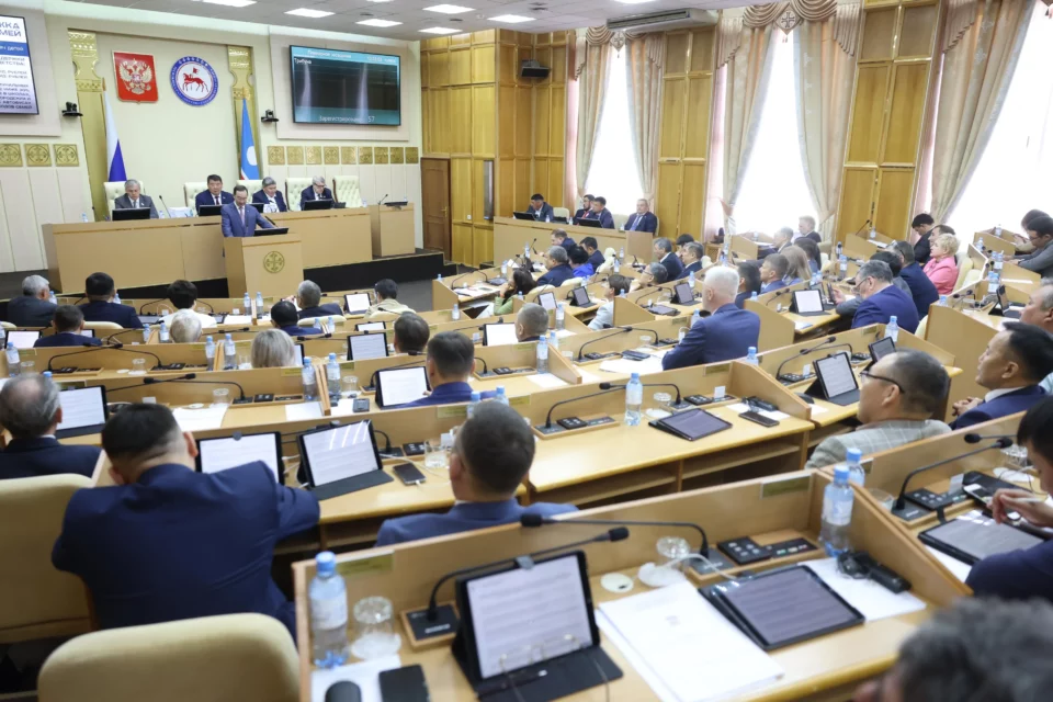 Более 5,5 млрд рублей направили в Якутии на поддержку участников СВО