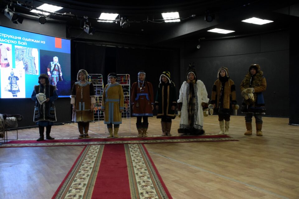 Феномен якутской традиционной одежды обсудили участники всероссийского научного форума