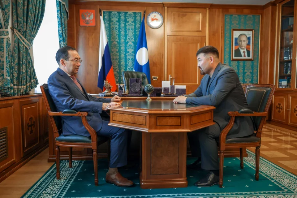 Глава Якутии провел рабочую встречу с командиром отряда «Боотур»
