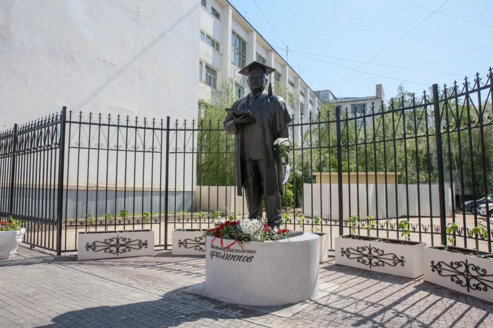 В Якутске открыли памятник государственному и научному деятелю Василию Филиппову