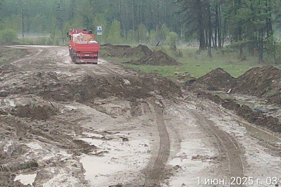 В Якутии на дороге «Амга» затруднен проезд из-за большегрузов