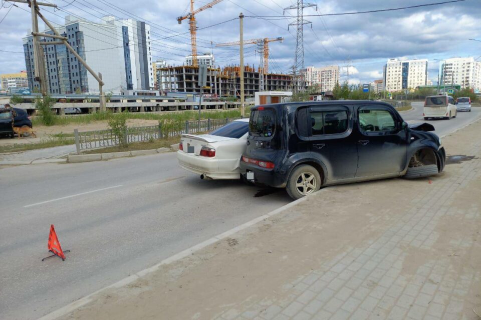 За выходные в Якутске произошло 32 ДТП, среди пострадавших — двое несовершеннолетних