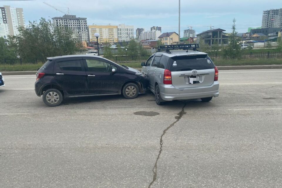 Четыре человека пострадали в результате ДТП в Якутске