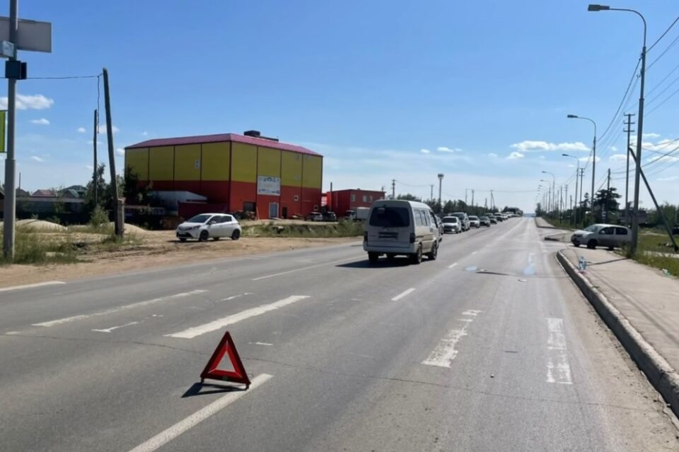 Водитель сбил двух детей на пешеходном переходе в Якутске