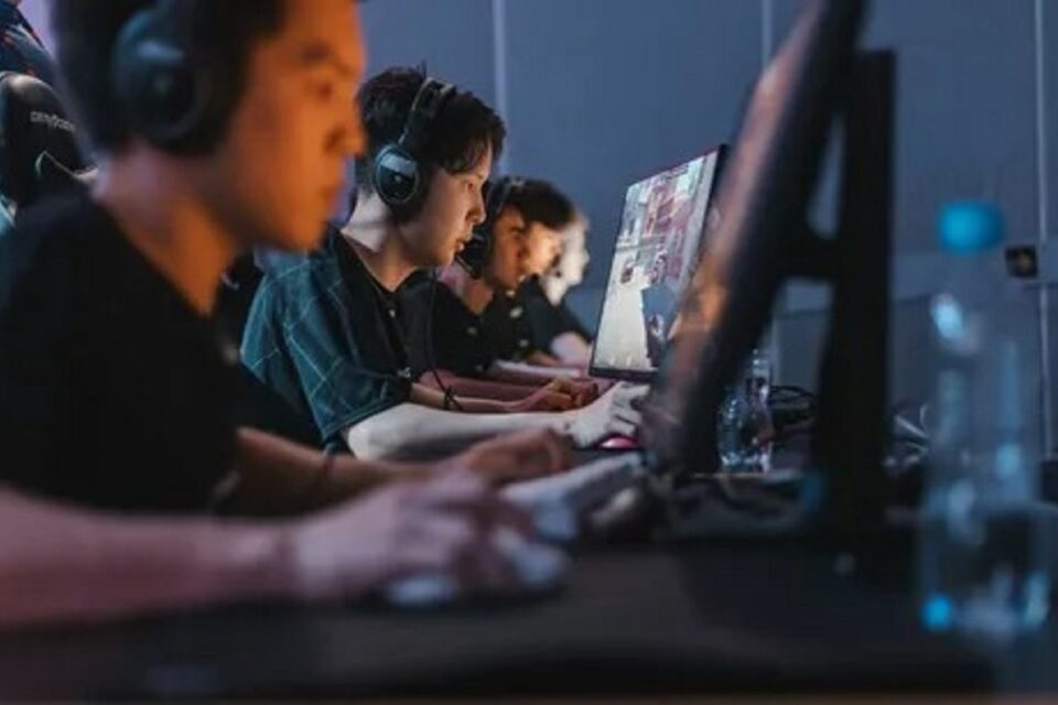 Киберспортсмены Якутии выступят в финале чемпионата России Сбера по CS2