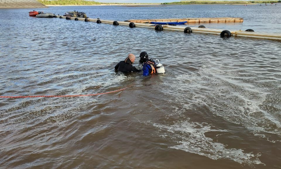 На поиски пропавшей женщины в Усть-Майский район выехали водолазы