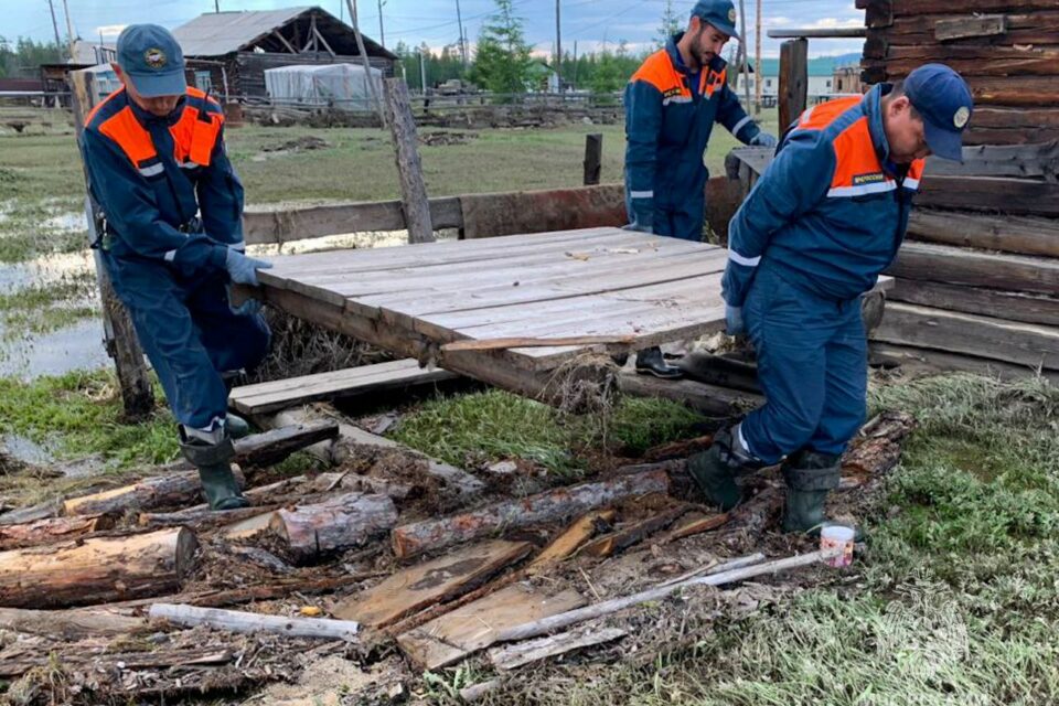 Еще 44 дома освободились от воды в Оймяконском и Абыйском районах