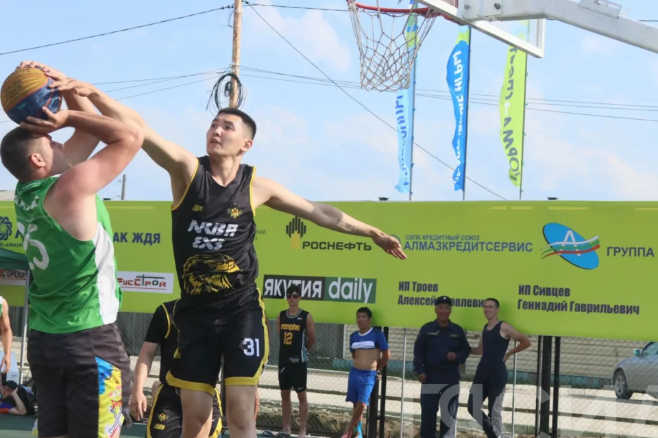 В Якутске стартовал чемпионат республики по стритболу