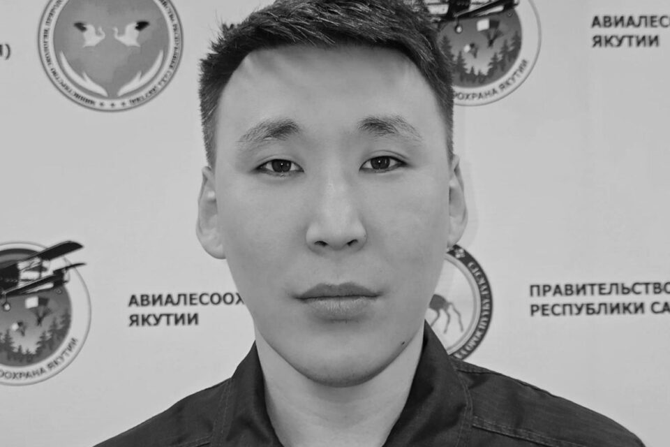 В Якутии при тушении лесного пожара погиб парашютист-пожарный