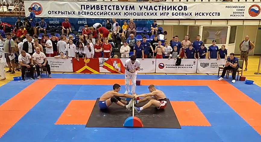 Состязания по мас-рестлингу прошли в рамках Всероссийских юношеских игр боевых искусств