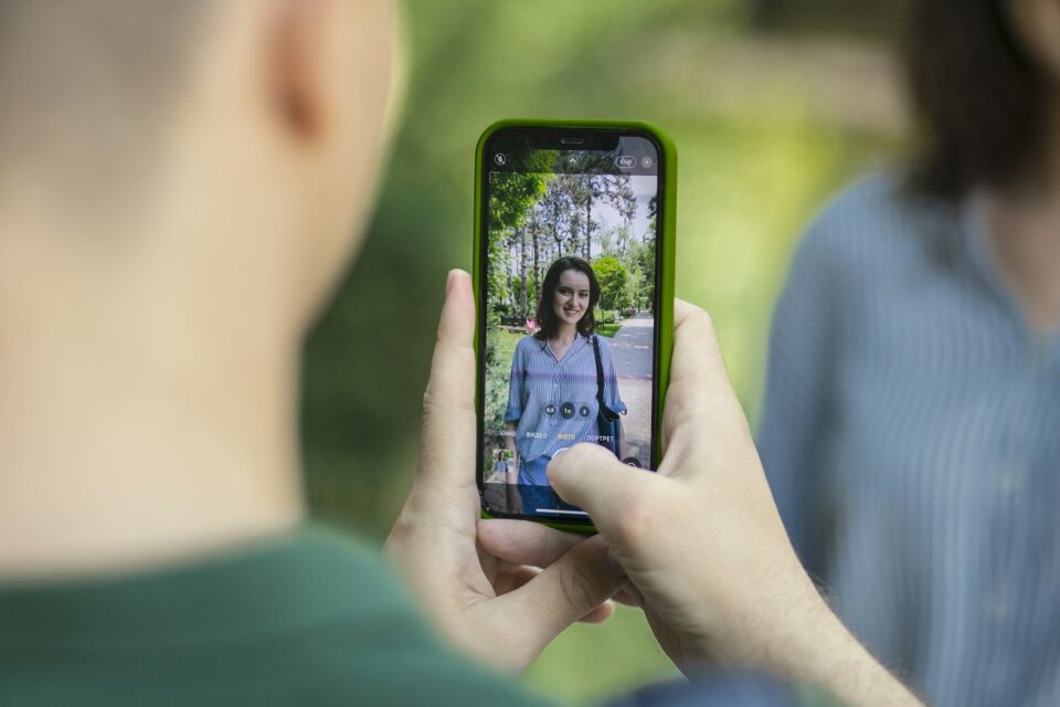 Якутяне все активнее заменяют искусственным интеллектом фоторедакторы