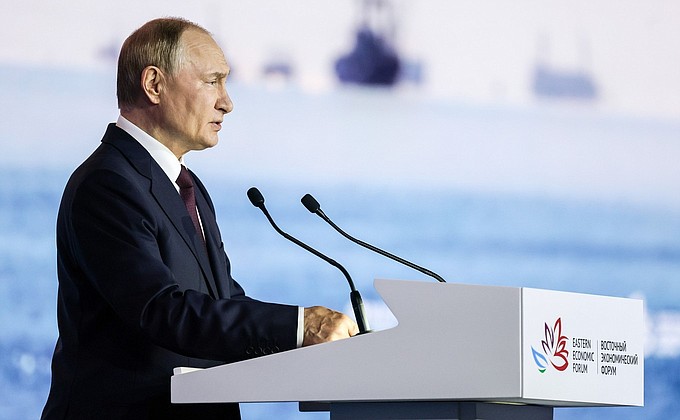 Путин назвал Якутию лидером по инвестициям в основной капитал